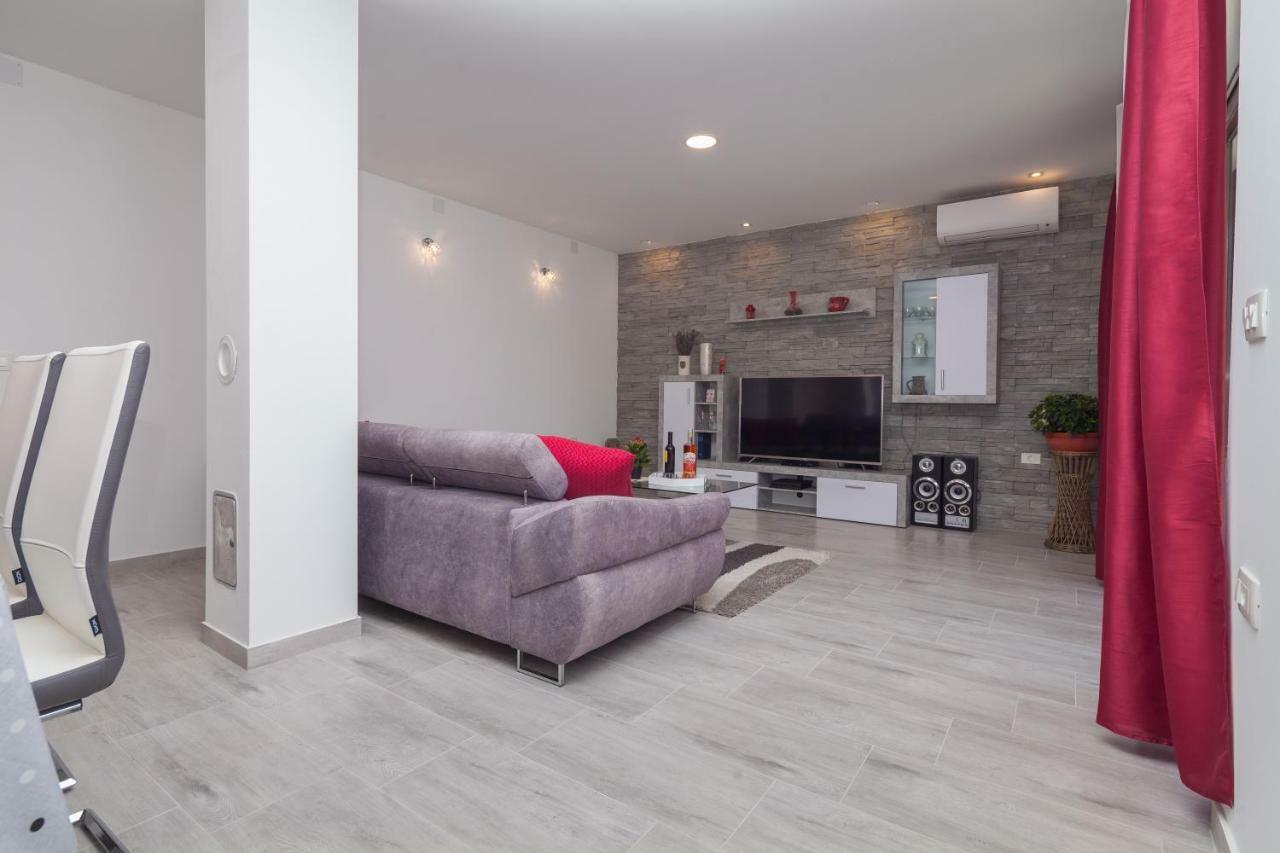New Brend App Matija Apartment Pinezici  Luaran gambar